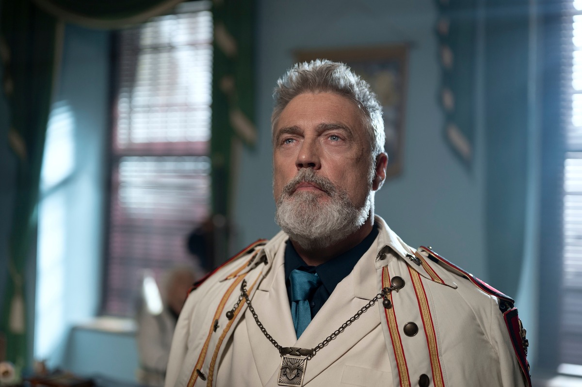 Vincent Regan, the live-action Monkey D. Garp